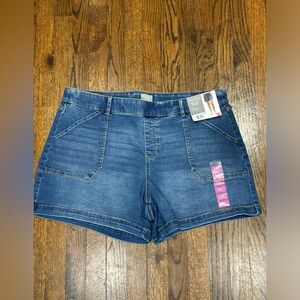 Berkley Jensen Women’s mid rise pull on jean shorts size XXL